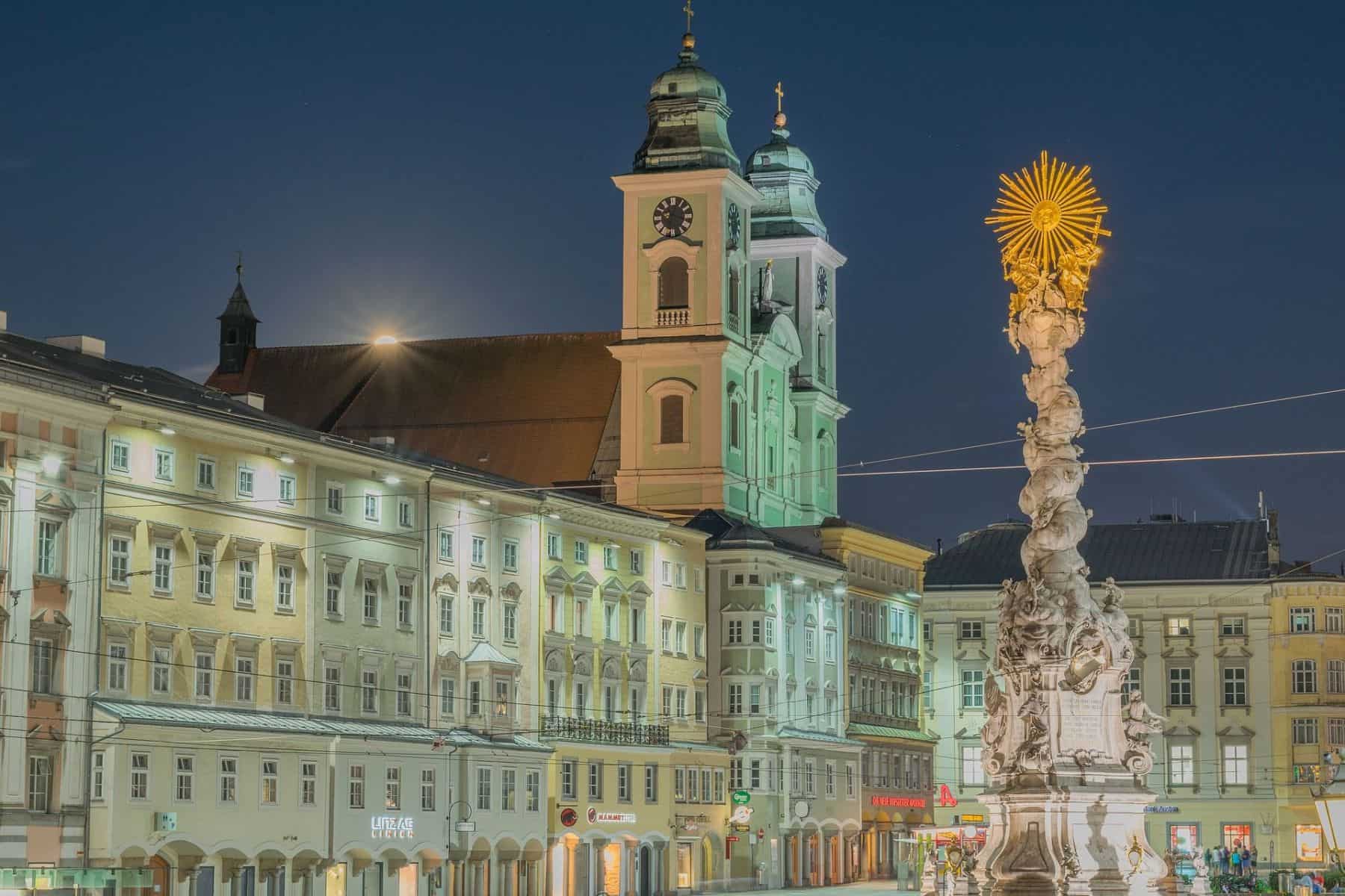 Linz-Hauptplatz-c-pixabay