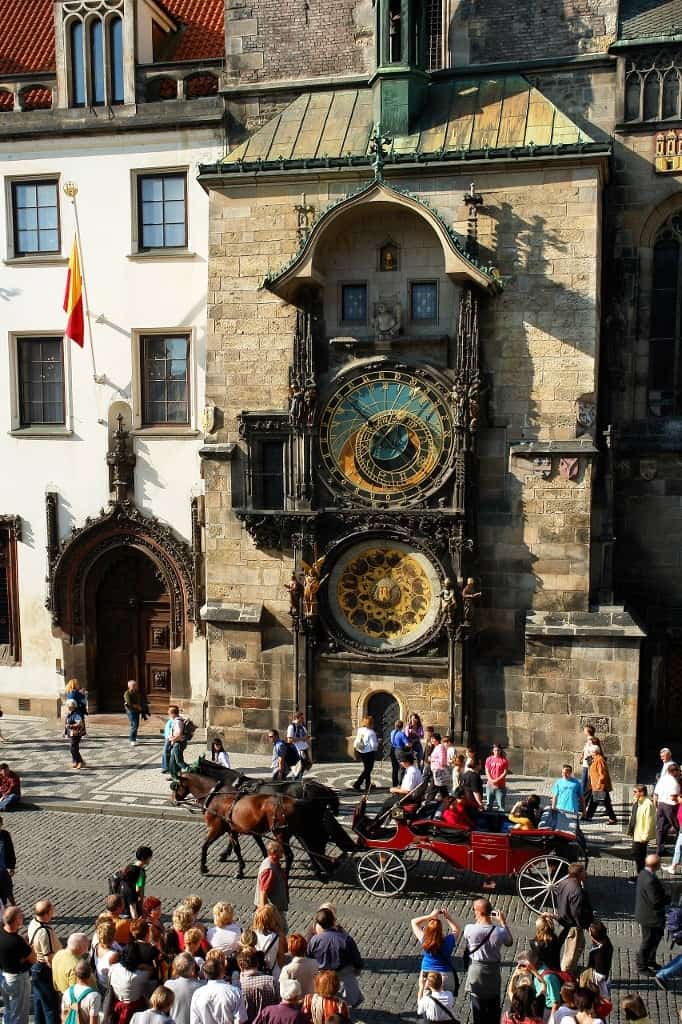 Astronomische-Uhr-c-Prague-City-Tourism