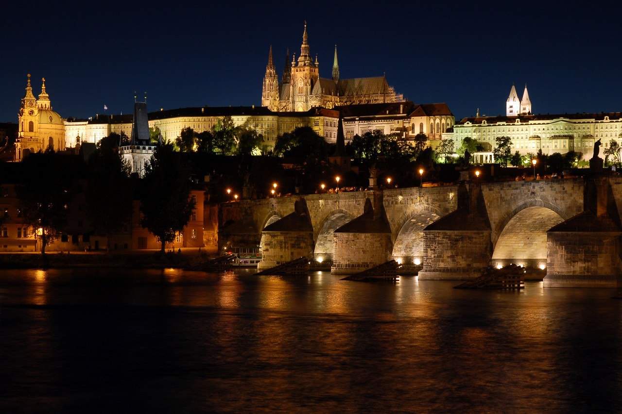 Prag-bei-Nacht-c-Prague-City-Tourism