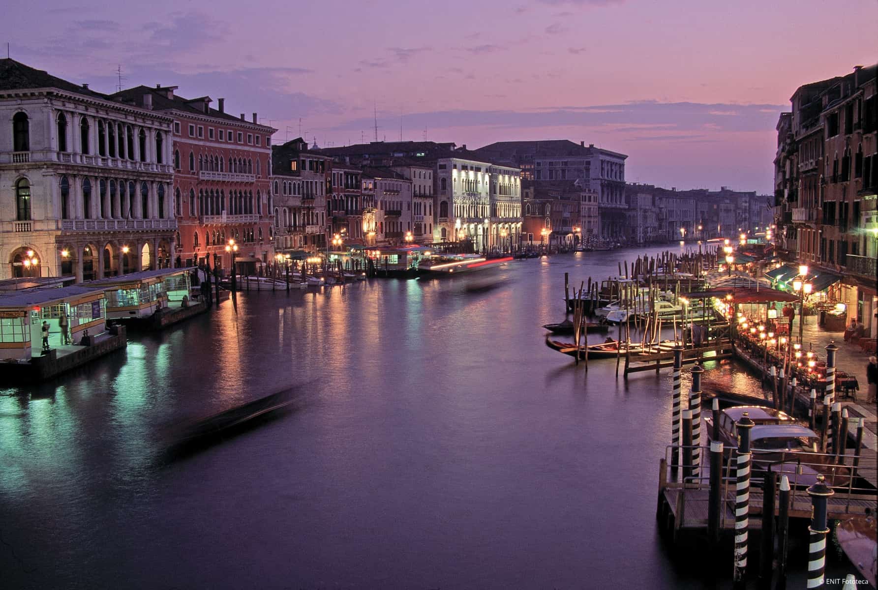 Venezia-_-Il-Canal-Grande-dal-ponte-di-Rialtoc-Enit