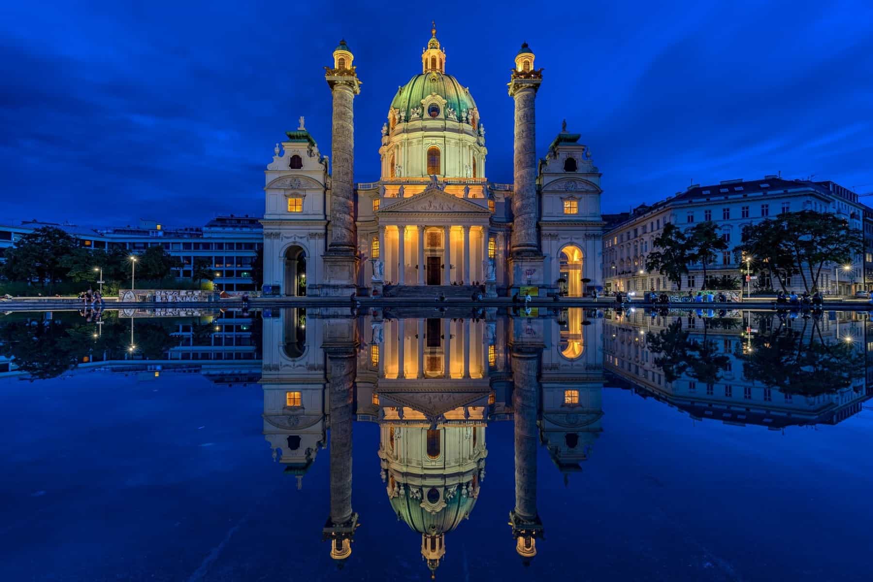 Karlskirche-Wien-cpixabay